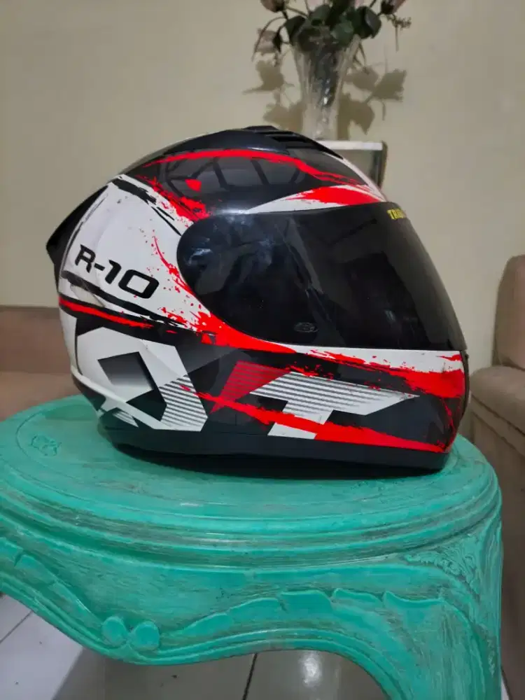 Helm KYT R10 Second