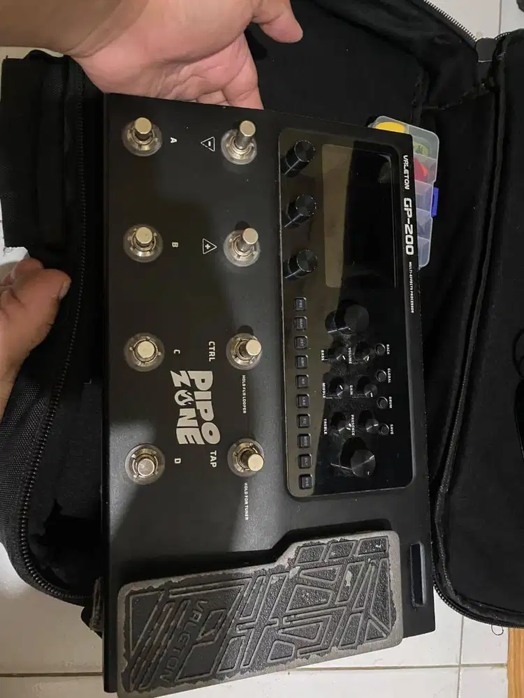 Valeton GP-200 Multi-Effects Processor