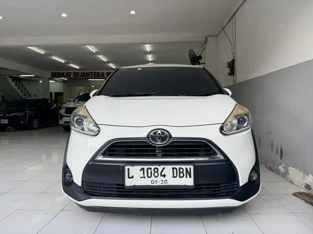 Toyota Sienta V 1,5 Matic 2017 DP 35jt Proses Kilat