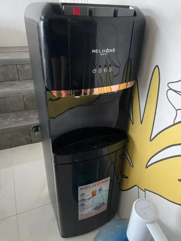 Dispenser galon bawah