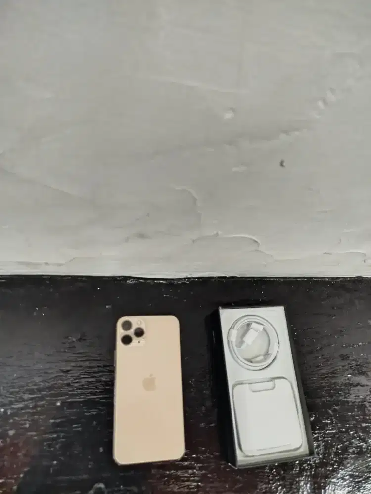 iPhone 11 pro 256gb top warna gold