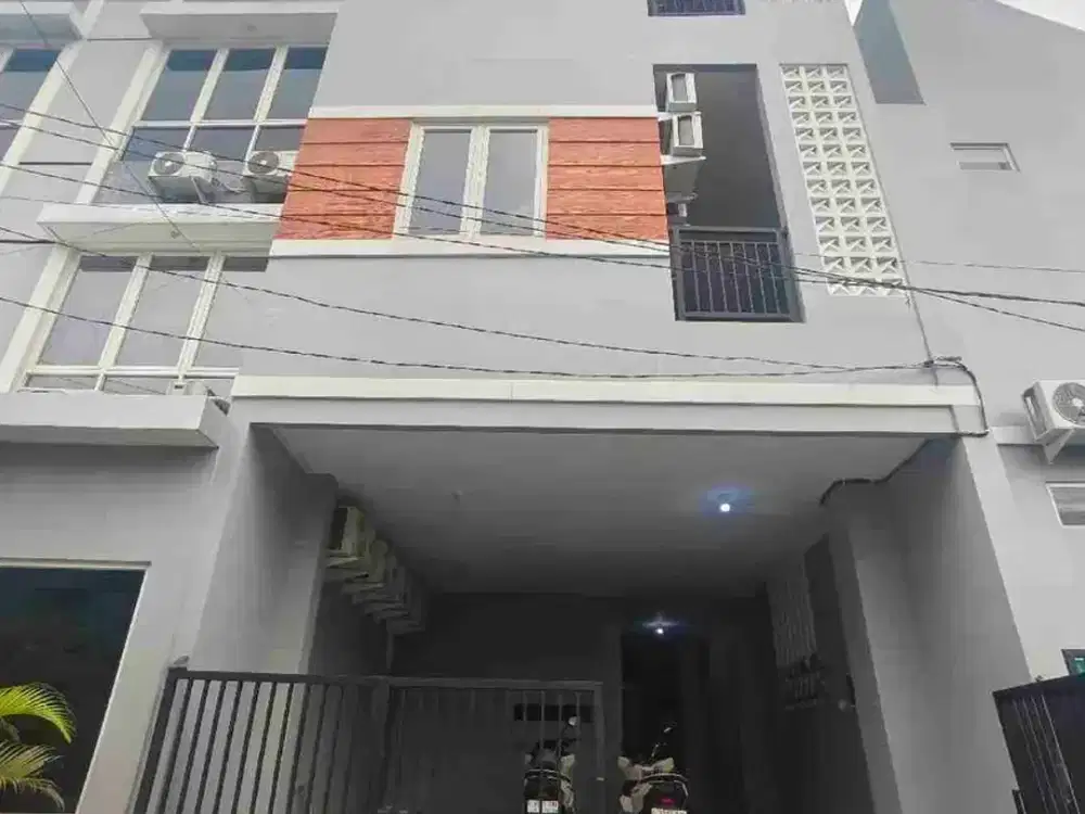 Dekat PETRA Kost Exclusive Kutisari Surabaya