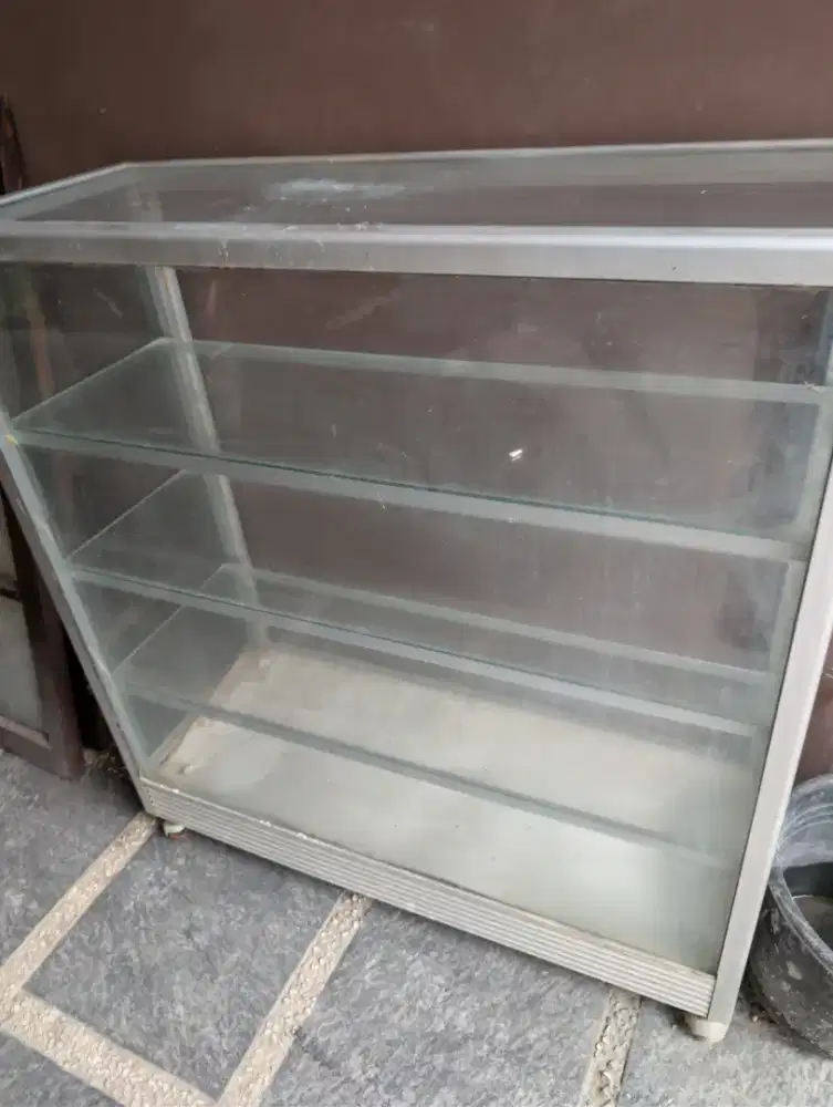 Dijual etalase aluminium (NEGO)