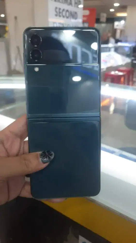 Second samsung Zflip 3