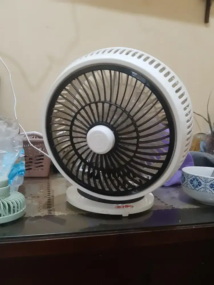 Kipas angin kecil kencang