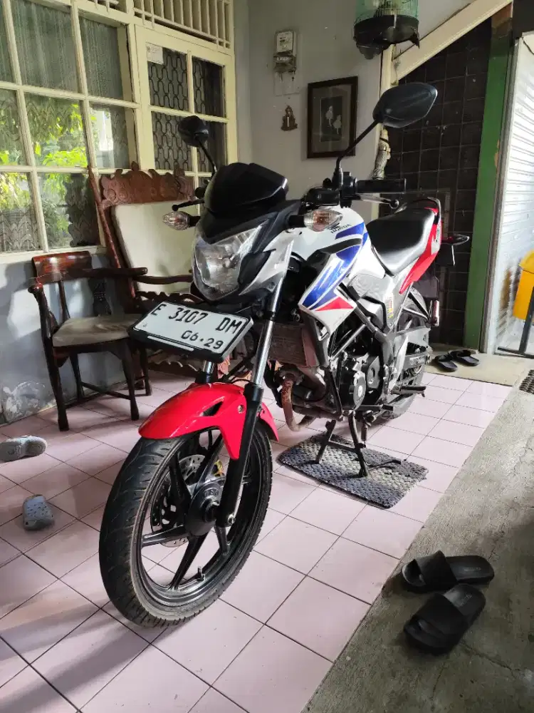 HONDA CB 150R 2014 KM LOW 29RB