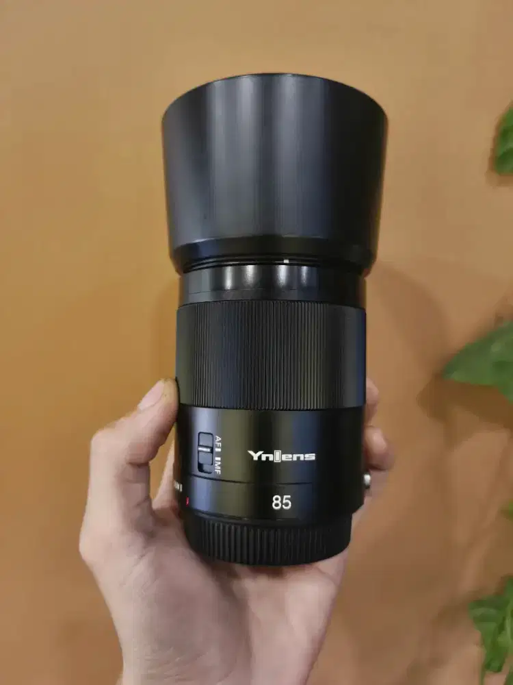 Lensa Yongnuo 85mm F1.8 R DF DSM II, For Canon RF. Mulus Istimewa