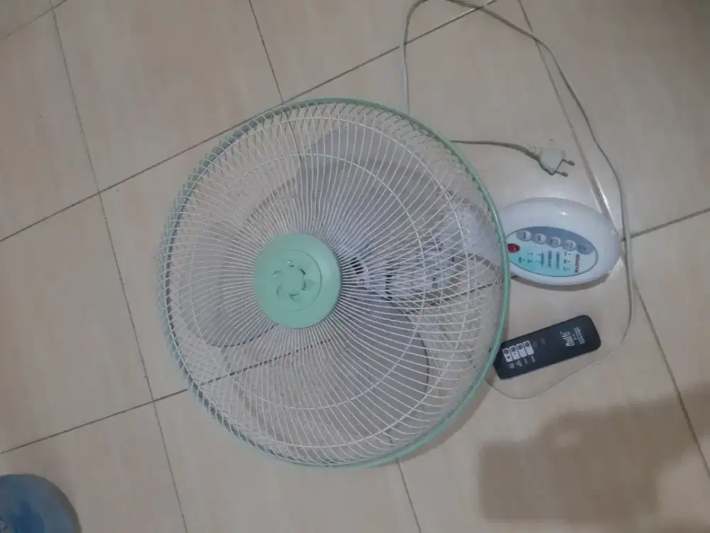 Kipas angin maspion ada remote