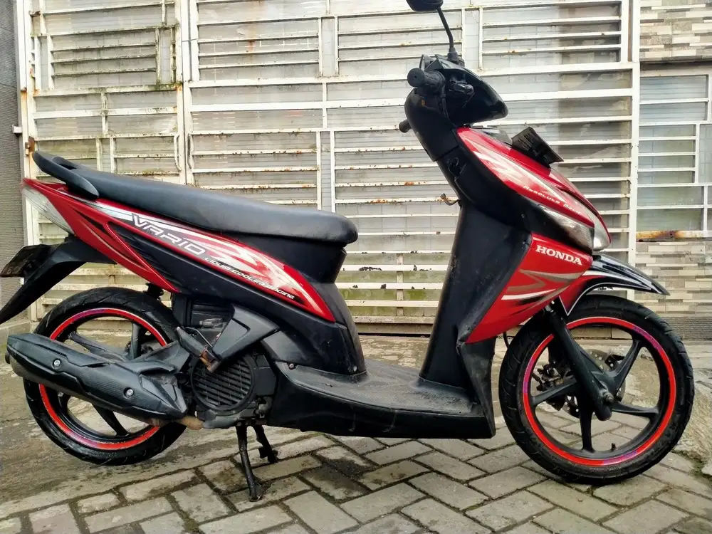 Honda Vario lengkap motor sehat walafiat keterangan detail dibawah