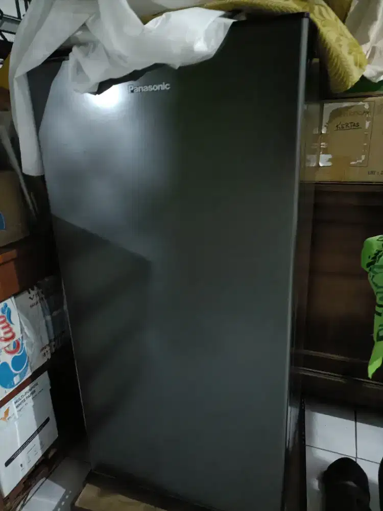 Kulkas Panasonic 1 pintu gak dipakai
