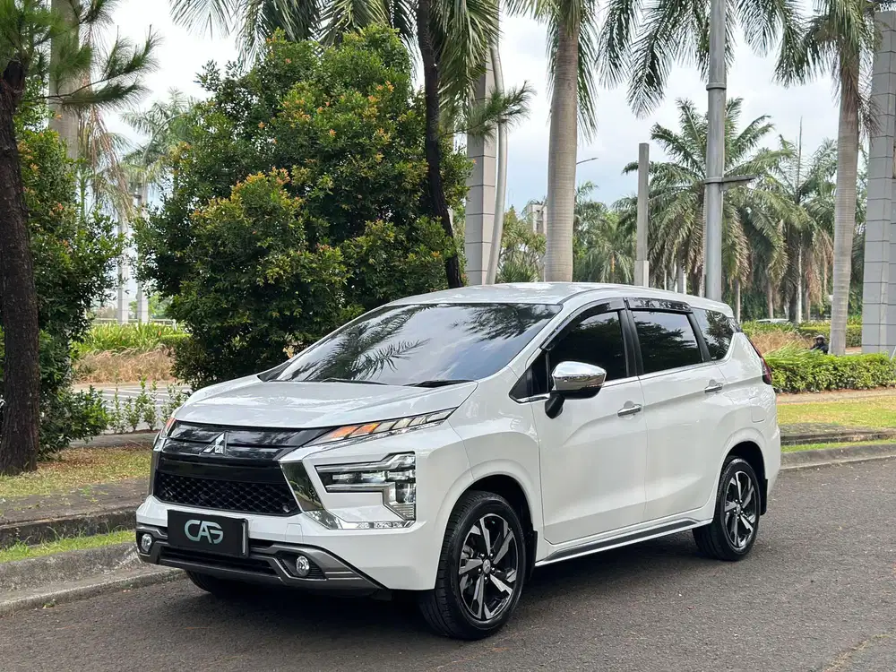 2022 MITSUBISHI XPANDER ULTIMATE 1.5 AT MATIC KM LOW