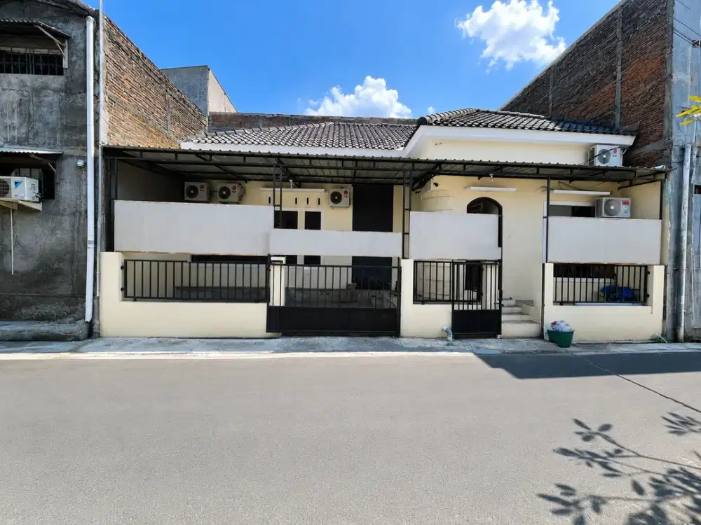 rumah kost dijual furnish full penghuni dekat kampus Uns dijebres