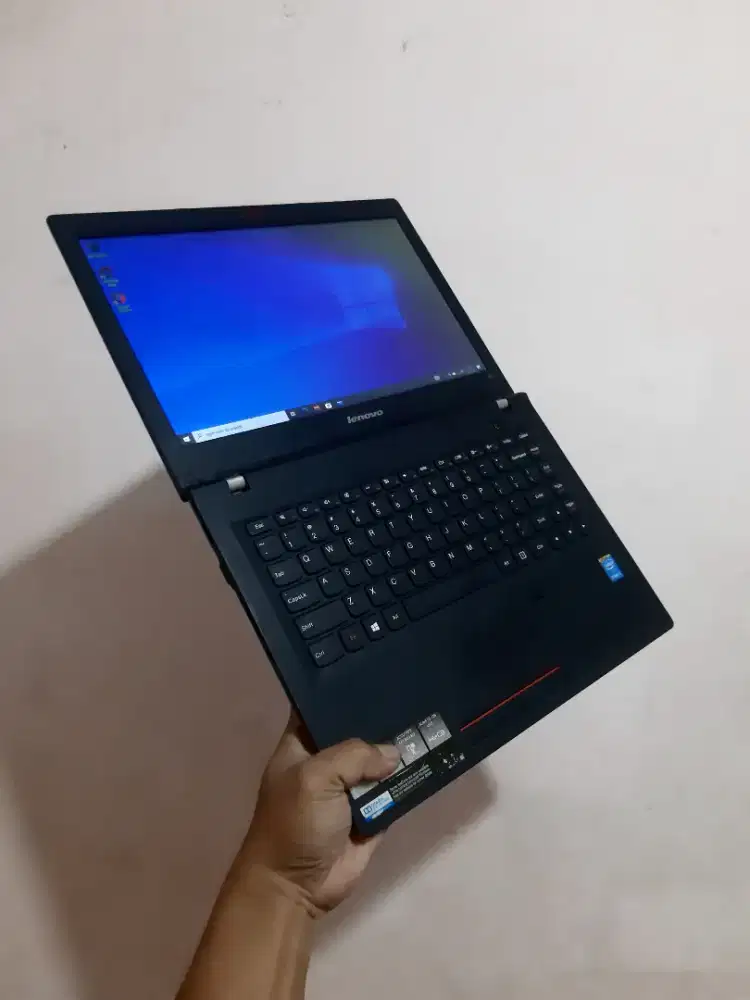 Laprop lenovo core i3 gen 5