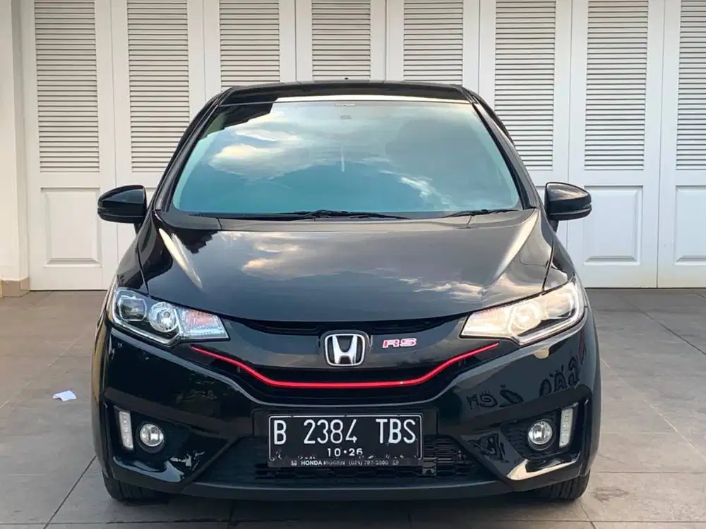 [LOW KM] HONDA JAZZ 1.5 RS BLACK EDITION MATIC 2016