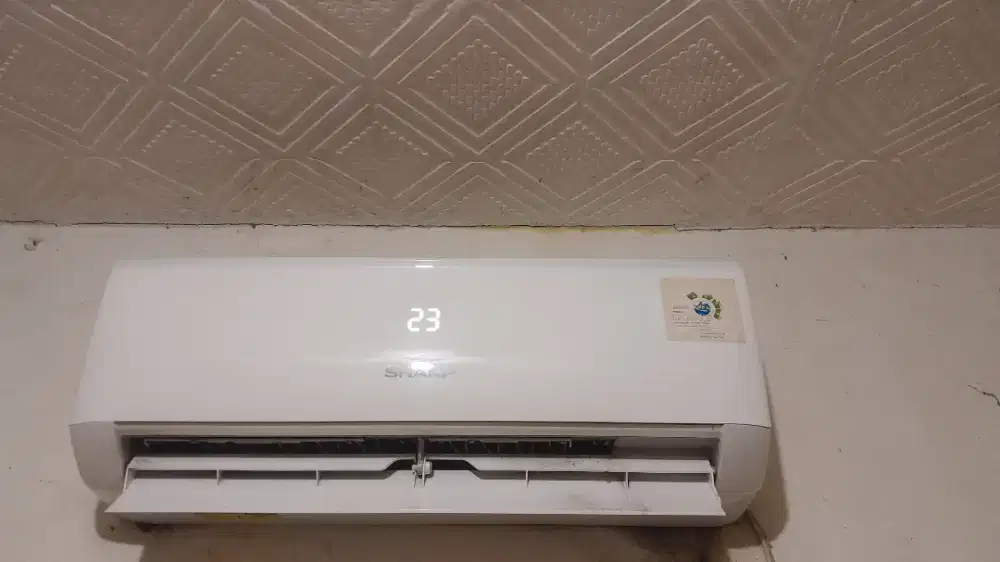 Di jual AC merk Sharp 1/2 Pk