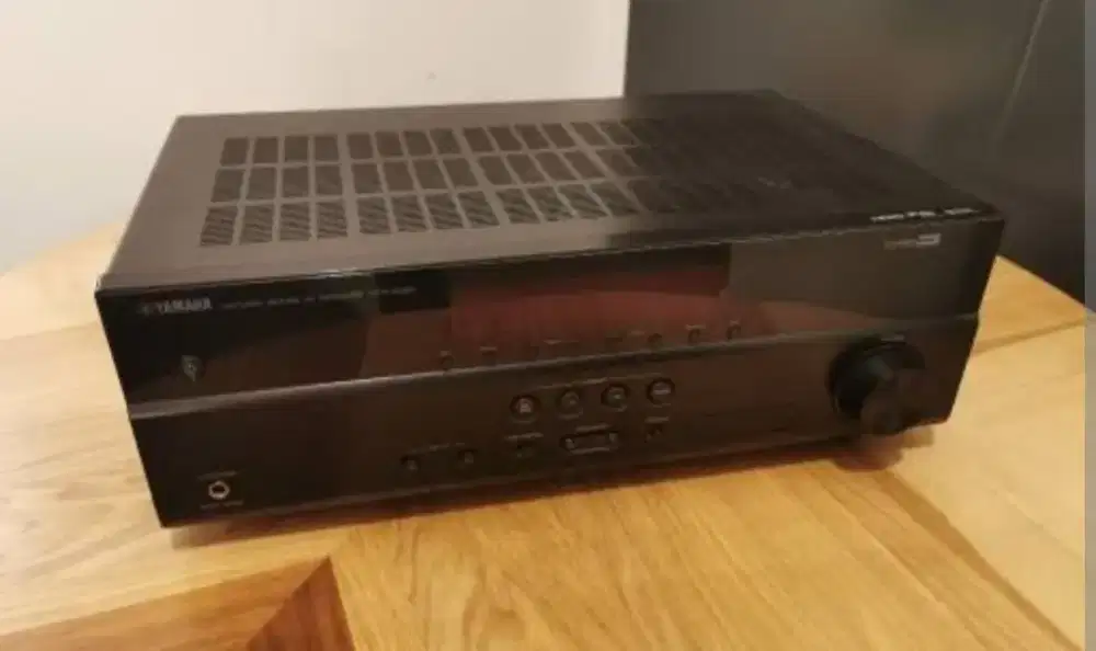Yamaha HTR 2067