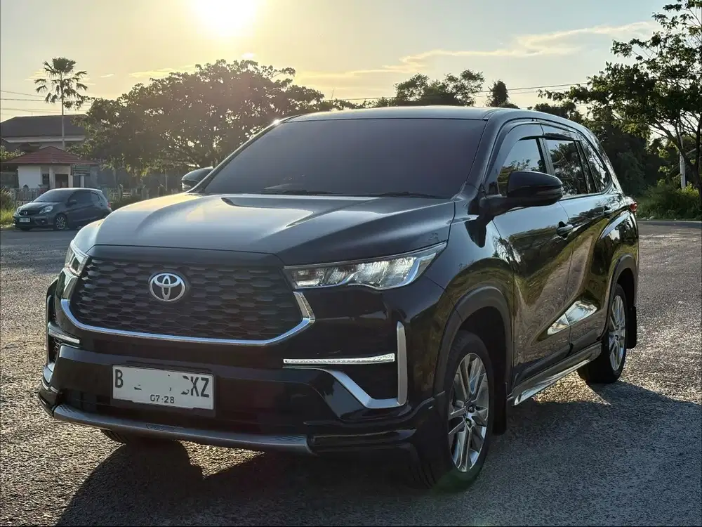 Kijang innova zenix V modelista up type Q (bensin)