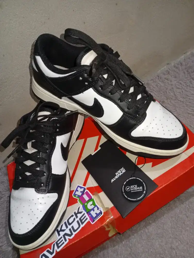SEPATU NIKE DUNK LOW PANDA