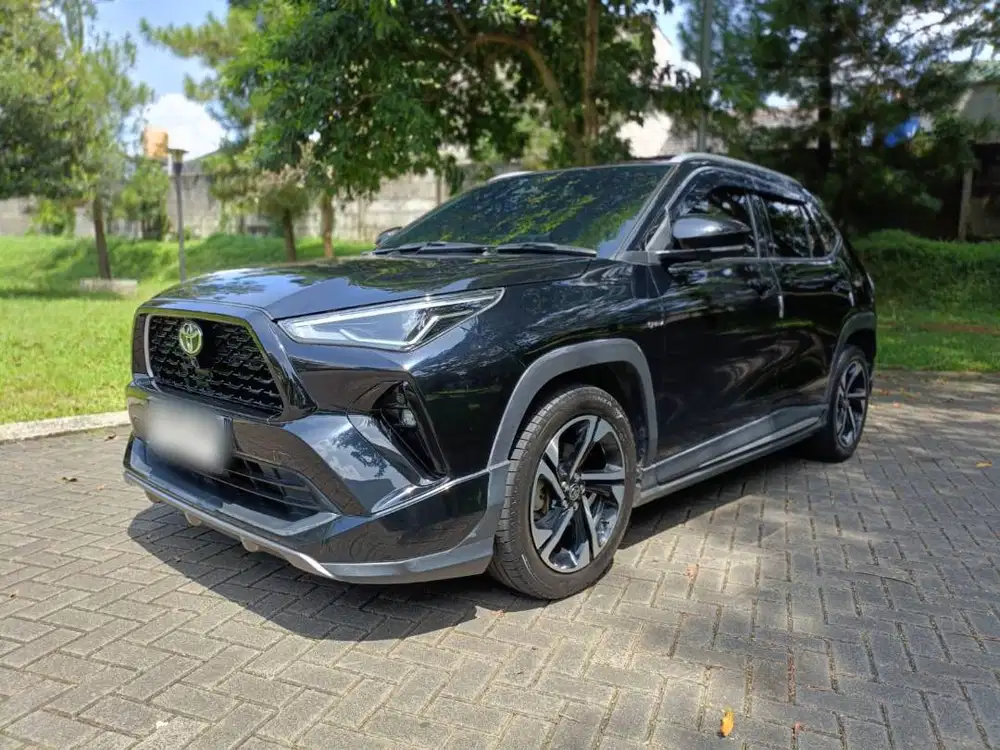 TOYOTA YARIS CROSS HYBRID GR AT 2023