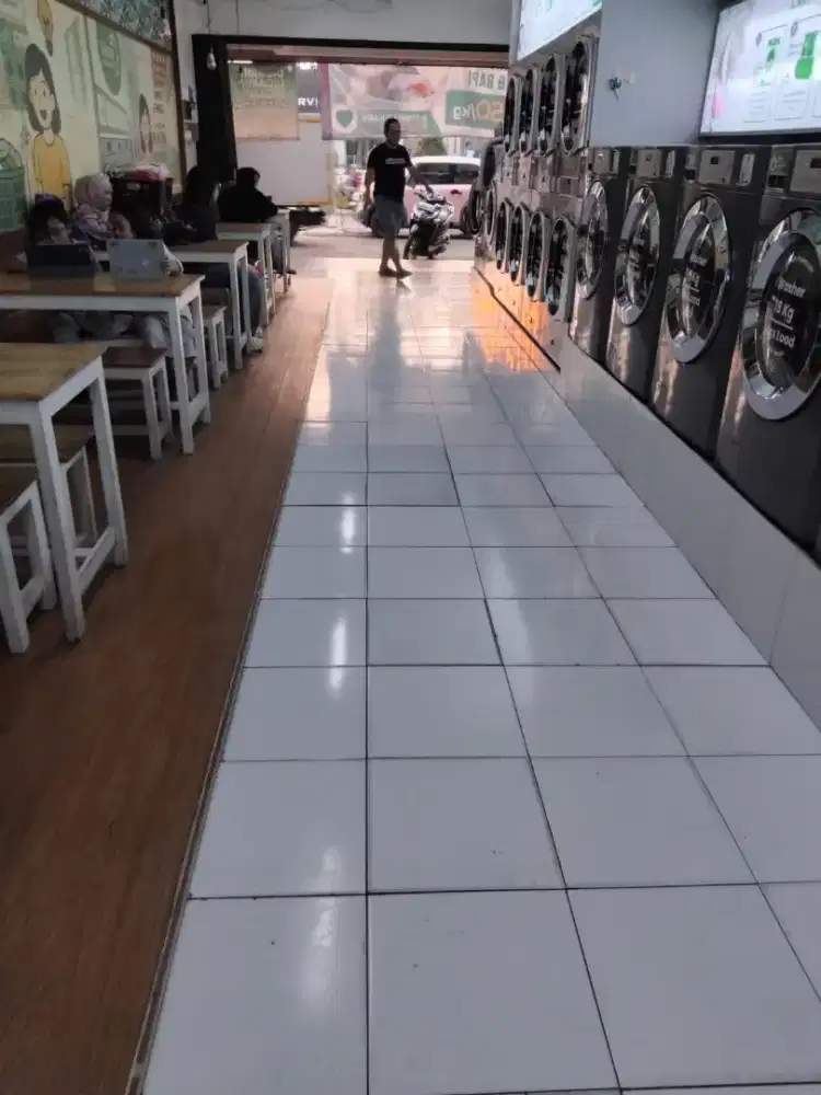 Teknisi mesin cuci