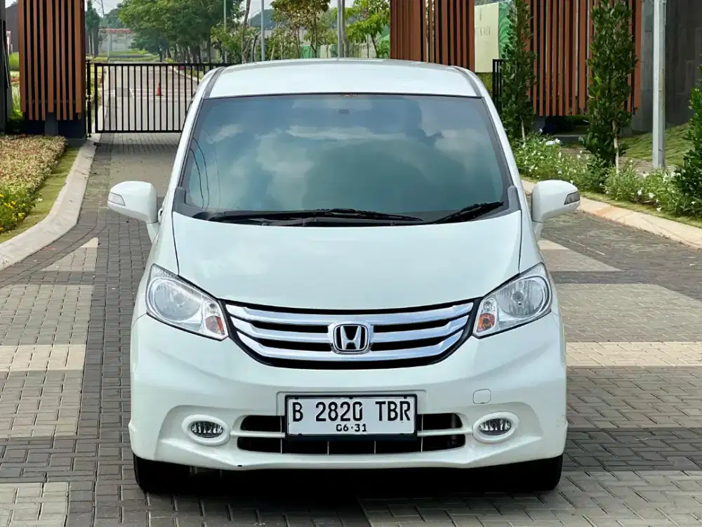 HONDA FREED E PSD 1.5 METIK 2016