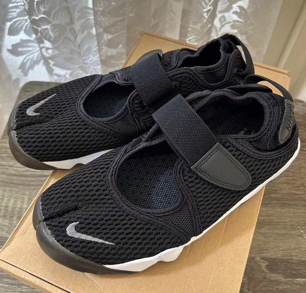 NIKE AIR RIFT black ASLI size 39