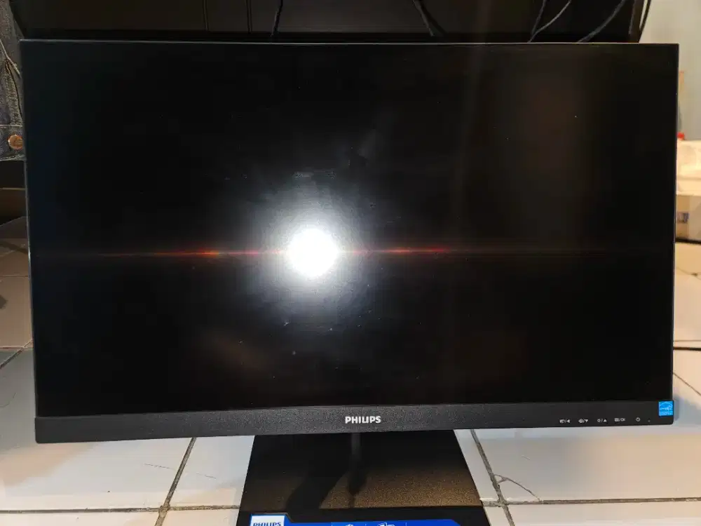 Monitor Philips 242E1GSJ/70 gaming 144hz kondisi lcd hitam