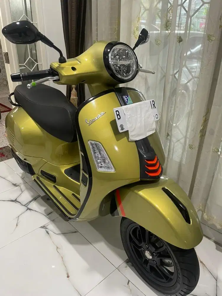 (CASH) VESPA GTS 150 SPORT KM 380 PERAK