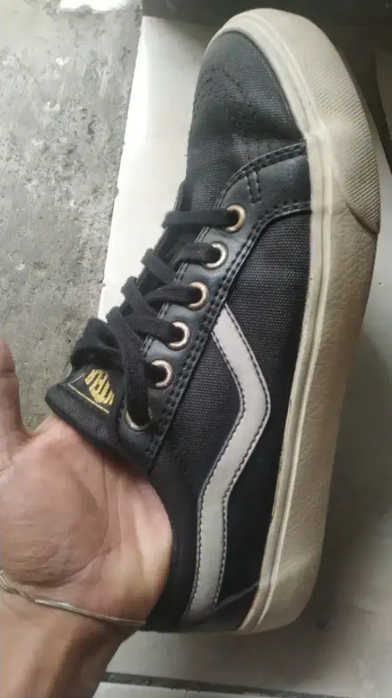 Di jual sepatu ventela