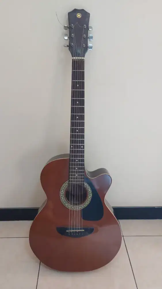 Gitar Akustik Yamaha C-350