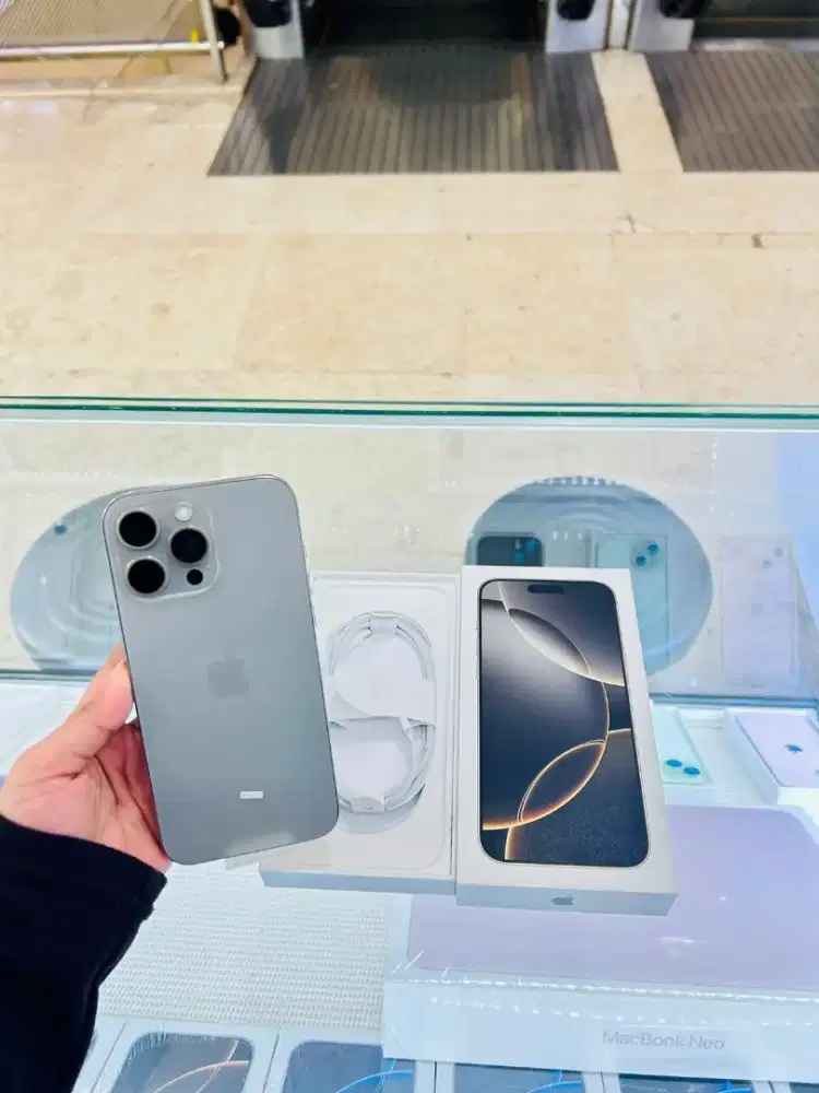 iPhone 16 Pro Max 256GB warna Natural BH 91% ex iBox Resmi original
