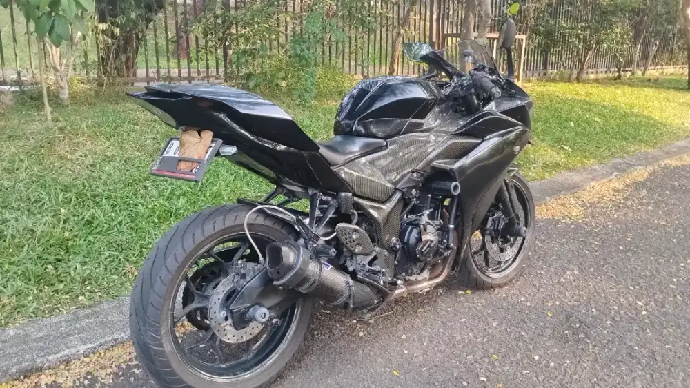 YAMAHA R25 2015 LOW KM