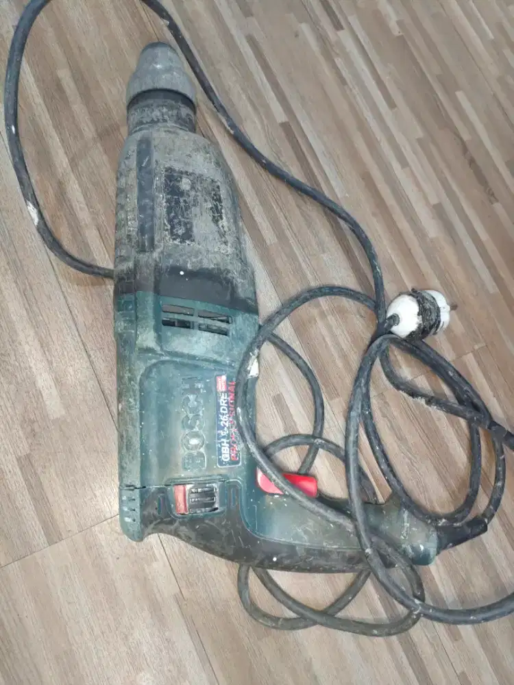 Alat Bor masih nyala