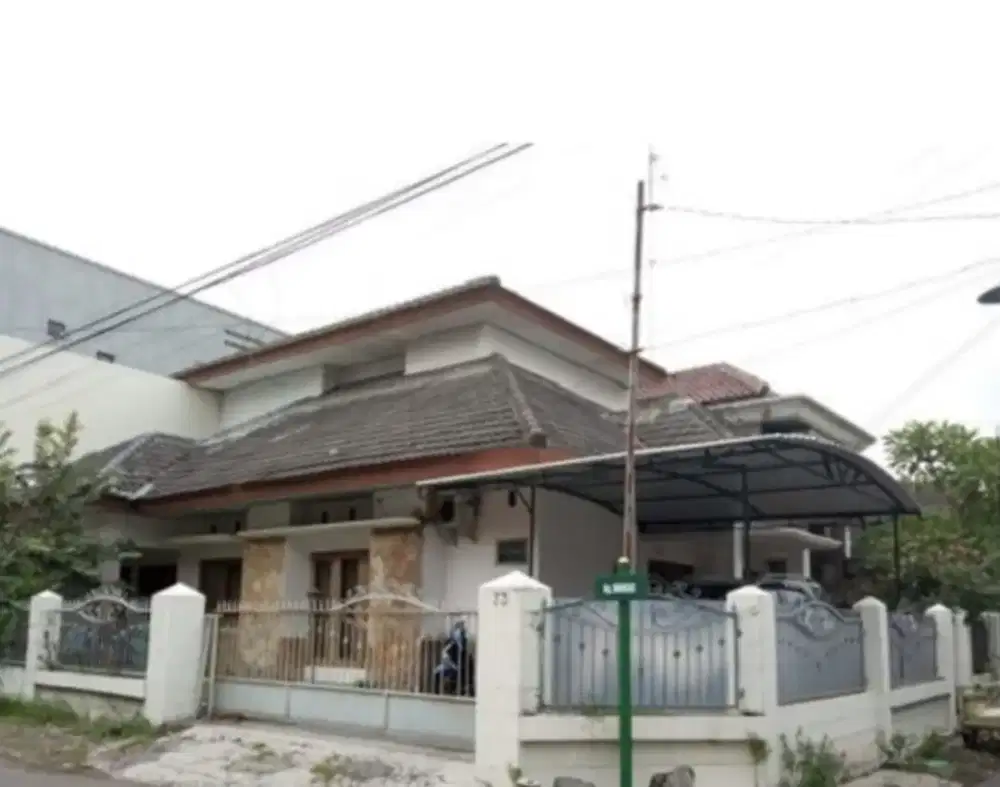 Disewakan rumah luas di seturan 3