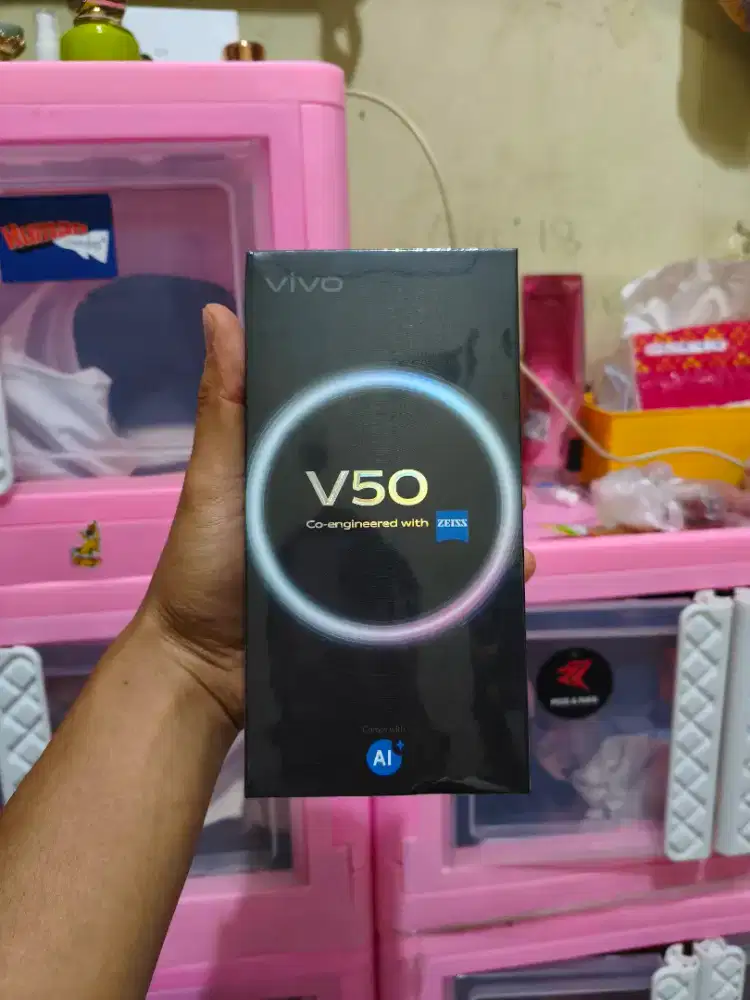Vivo V50 Zeiss 12/256 RED