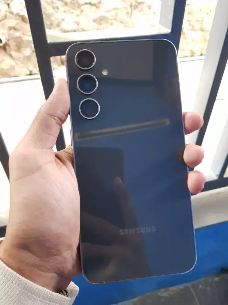 Samsung s23 fe 8/256gb 5g unit hp only murmer nominus