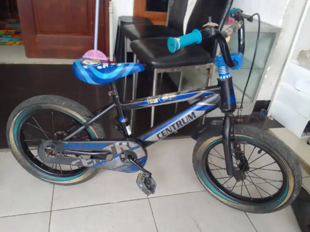 Sepeda bmx UK. 16 bisa langsung gowes Kaliabang Tengah Bekasi Utara