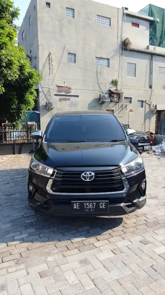 Innova venturer 2.4 AT th 2022 Hitam