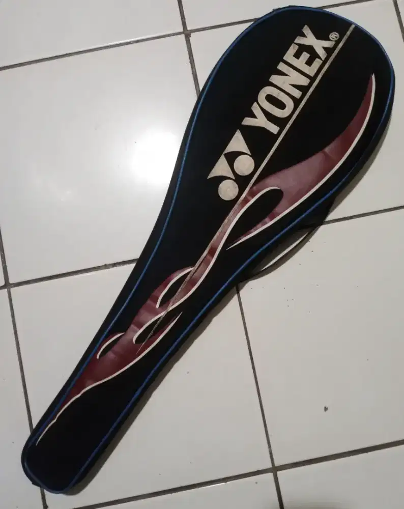 RAKET BULU TANGKIS MERK YONEX