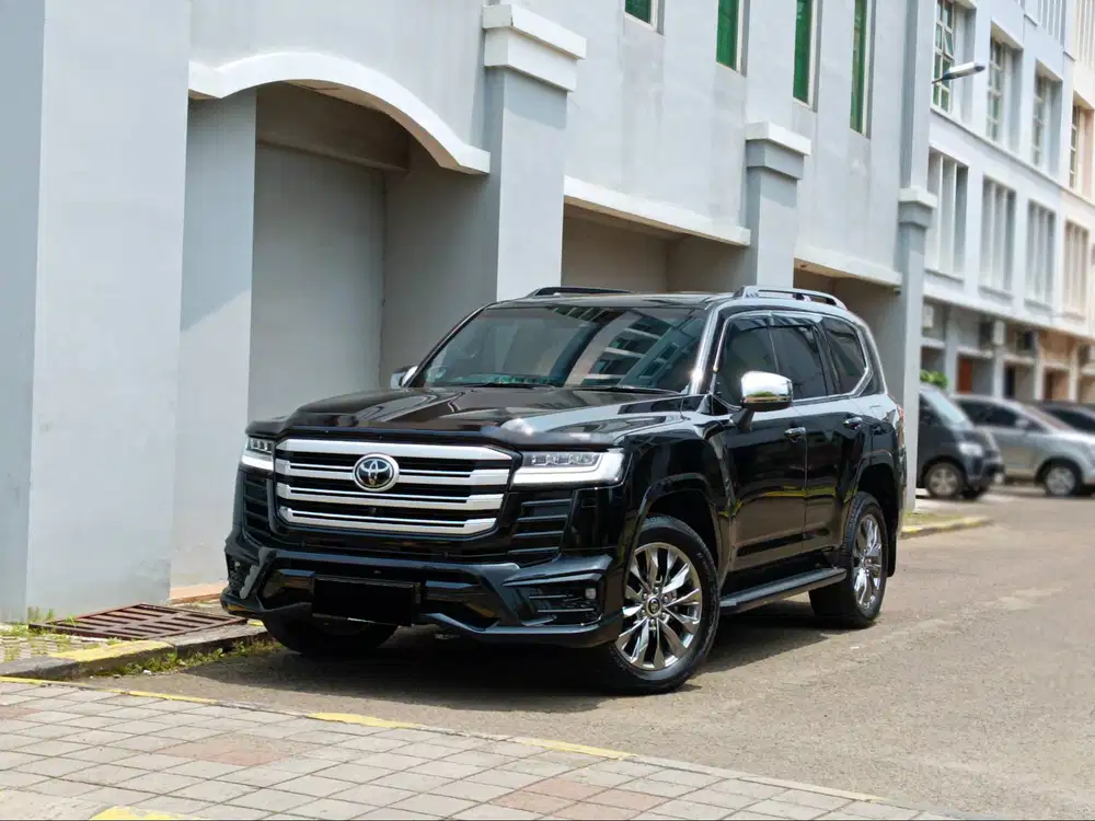 BUNGA 4% Km 15k PAJAK 2027 Landcruiser 300 Vxr 2024 nik 2023 LC300 VXR