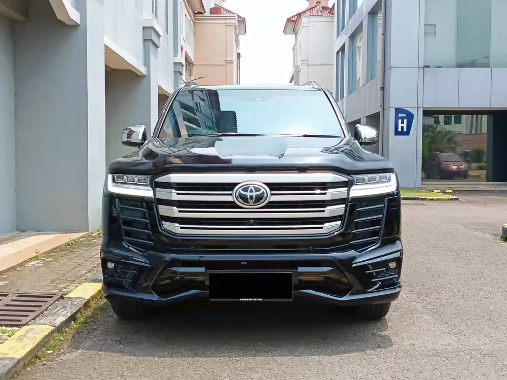 BUNGA 4% Km 15k PAJAK 2027 Landcruiser 300 Vxr 2024 nik 2023 LC300 VXR
