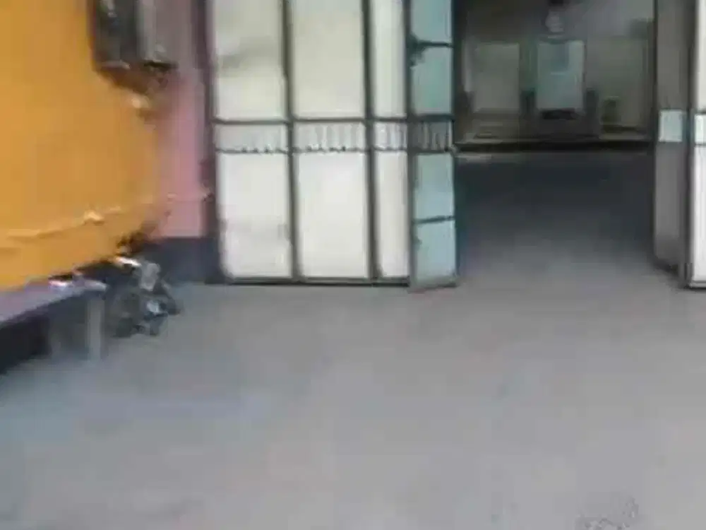 Ruko 2,5 Lantai (Gudang) Lokasi di Pinggir Jalan Raya, Bekasi Barat