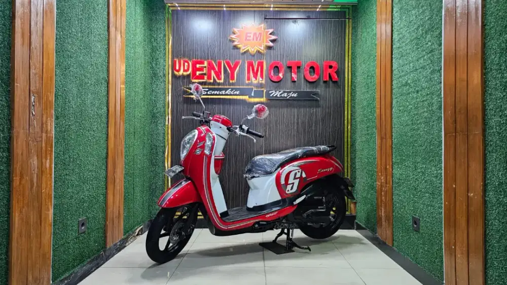 UD ENY MOTOR - Honda Scoopy thn 2016 mulus