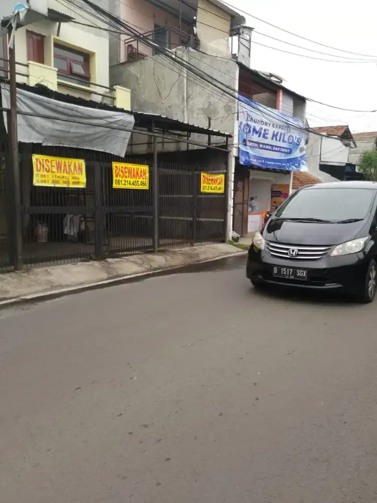 Disewakan 1 Ruko (Tengah) dekat Unjani