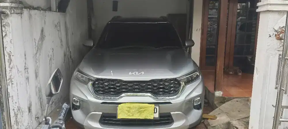 Sonet Premier 1.5 5 seater KIA