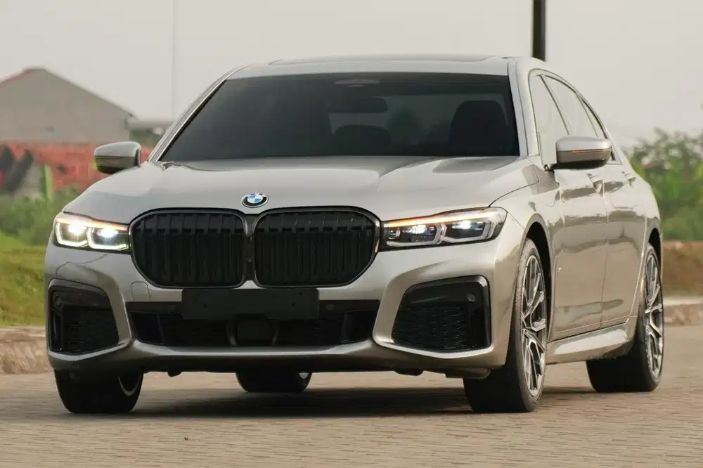 Rata Kanan! BMW 730Li Facelift M Sport 2022  Full Options! S450l 740li
