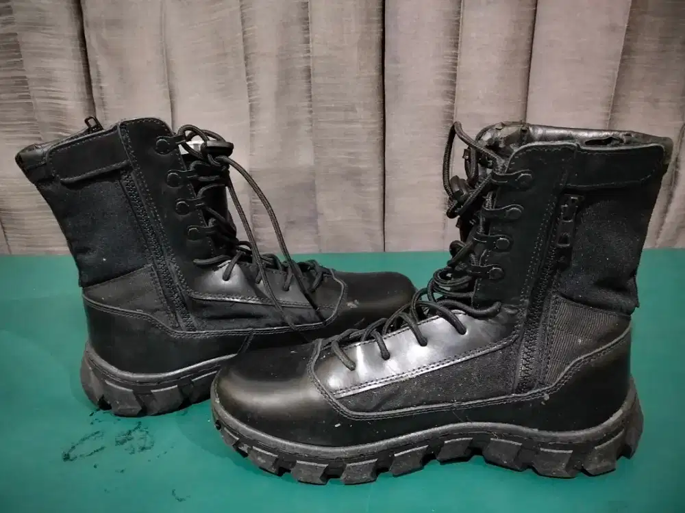 Sepatu pdl polri size 39