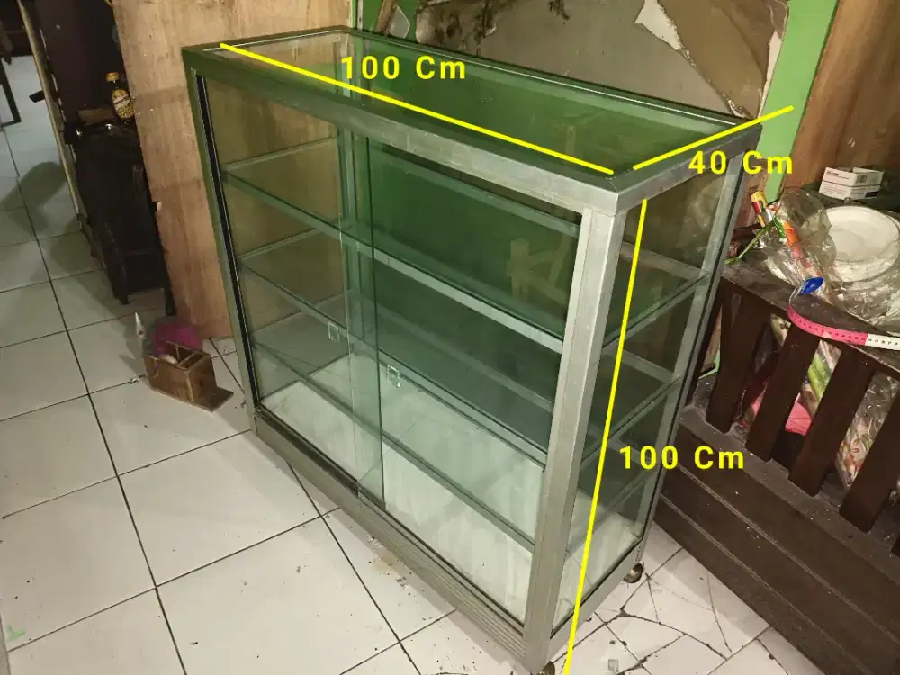 Etalase Kaca 1 Meter