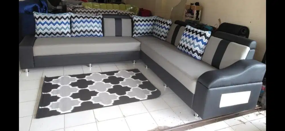 Sofa L + meja bekas seperti baru
