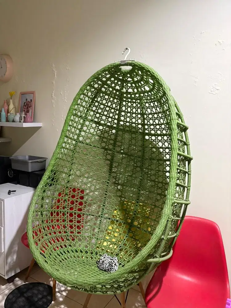 Kursi gantung rotan